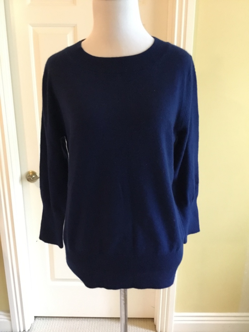 Newman Marcus 100% cashmere navy blue sweater